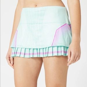K-Swiss Pleat tennis skirt - size Medium